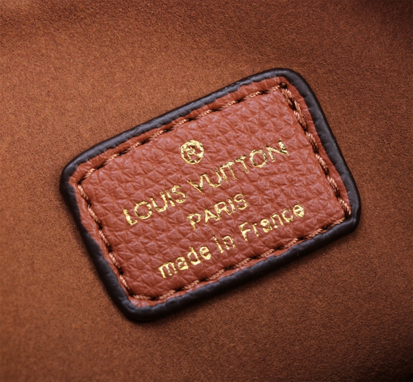 ルイヴィトンバッグ着用イメージ